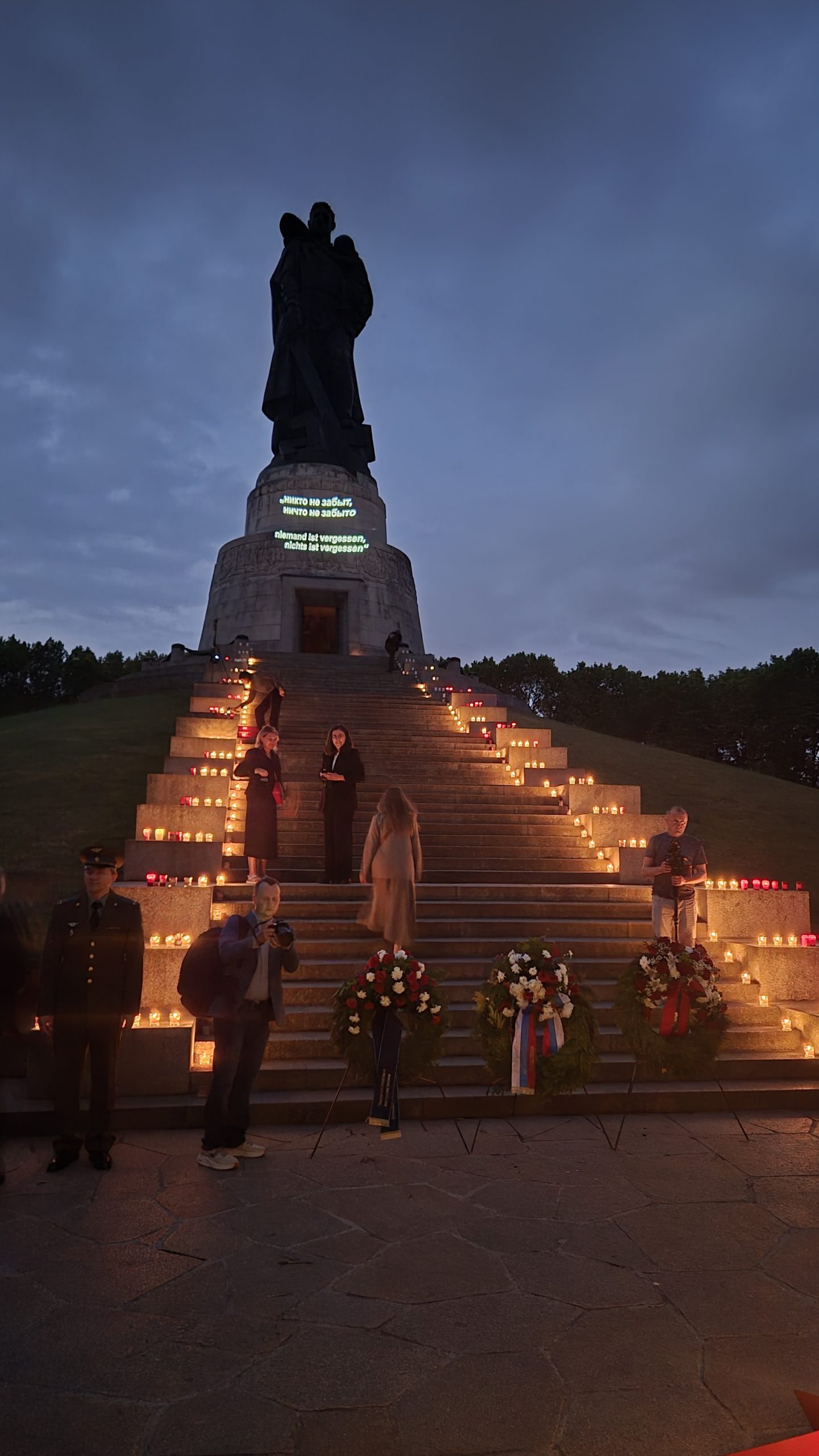 In der Nacht zum 22. Juni 2026 um 04:00 Uhr Treptower Ehrendenkmal